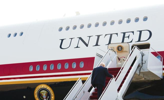 Какво крие новият Air Force One на Тръмп: Детайлът, който всички забелязаха