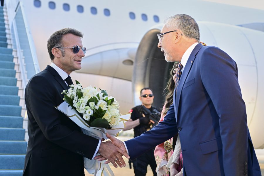 <p>Еманюел Макрон се появи на срещата на върха на НАТО в Анкара.</p>