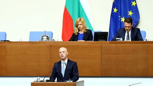 <p>Спор в НС:&nbsp;&bdquo;Възраждане&ldquo; твърди, че депутати на партията не са били допуснати до заседание за службите</p>