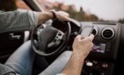 Пътни камери с AI ще следят шофьорите в Кипър за телефони зад волана