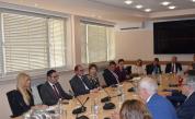 Правителството и търговските камари с общ план за повече инвестиции в България