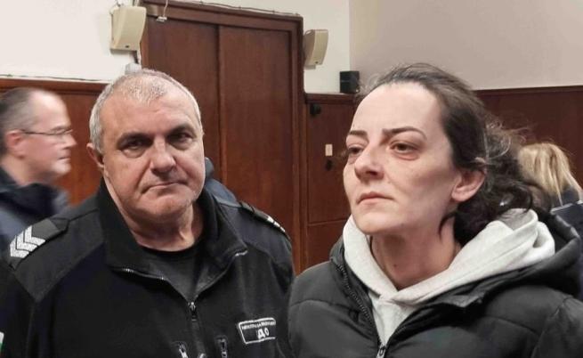 Бивша полицайка влиза в затвора за опит да пренесе 2 кг кокаин през „Капитан Андреево“