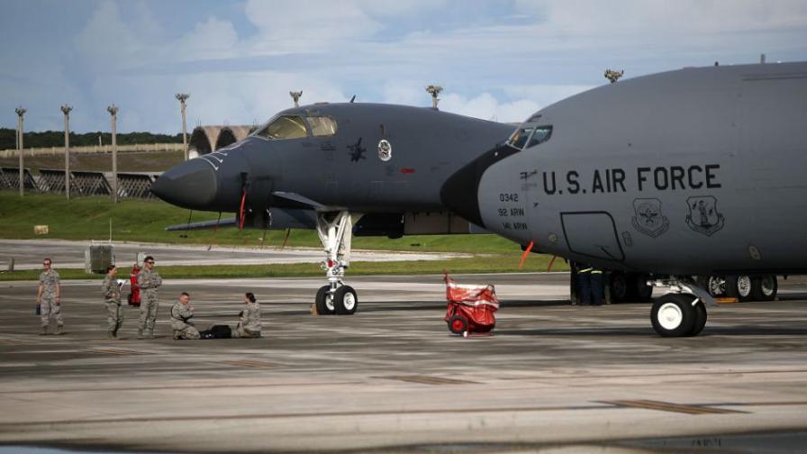 <p>Boeing KC-135 Stratotanker и Ил-78 &bdquo;Мидас&ldquo;: &bdquo;Роднини по предназначение&ldquo;, но не и по конструкция</p>