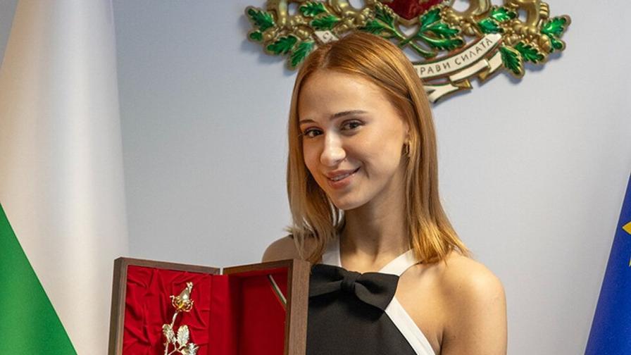 Заедно с DARA и Карлос Насар: Мария Бакалова става посланик на българския туризъм пред света