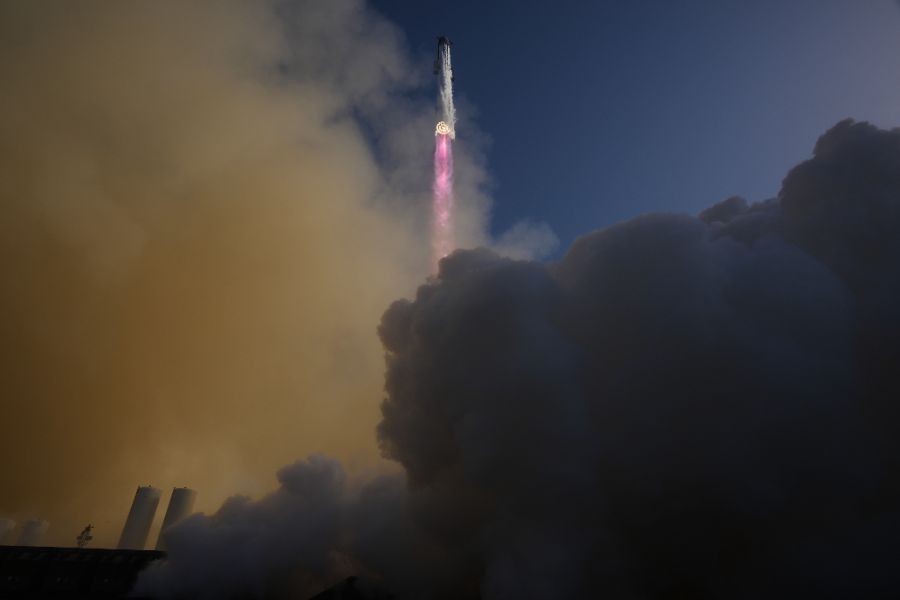 <p>Ракетата Starship изпълни нов тестов полет.</p>