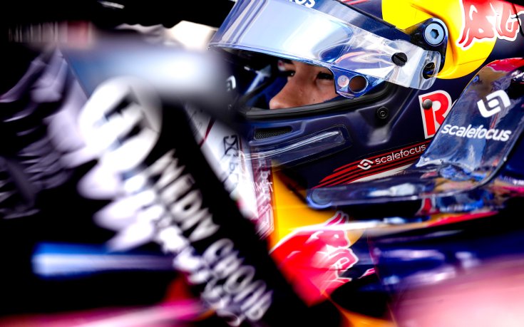 Тестовете на Цолов с болид от F1 започнаха