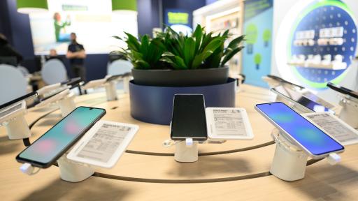 Yettel е продал над 10 милиона телефона за 25 години