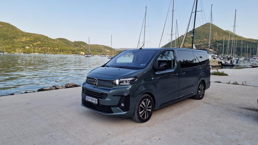 <p>Citroen Spacetourer 2,2D предлага от всичко по много</p>