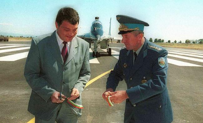 <p>25 години по-късно: Как &bdquo;Граф Игнатиево&ldquo; стана натовска авиобаза</p>