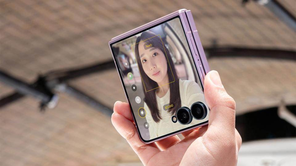 Yettel / Samsung Galaxy Z Flip8