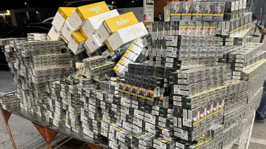 Заловиха над 125 000 къса контрабандни цигари в куфари на "Капитан Андреево"