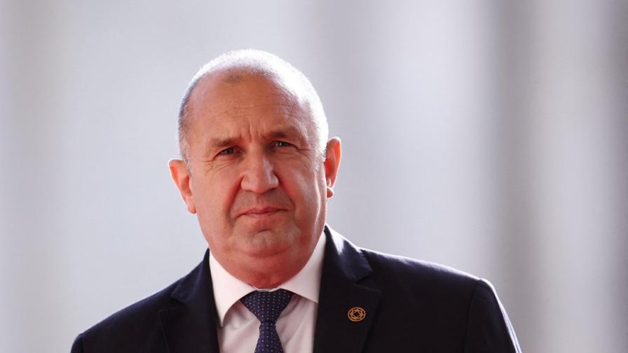 Радев похвали с космическите постижения на България