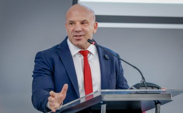 Министърът на спорта Енчо Керязов откри новата академична година в НСА