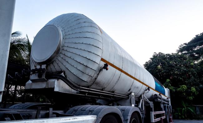 Теч на газ от жп цистерна вдигна под тревога Карнобат, евакуираха гарата