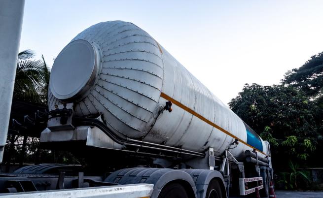 Теч на газ от жп цистерна вдигна под тревога Карнобат, евакуираха гарата