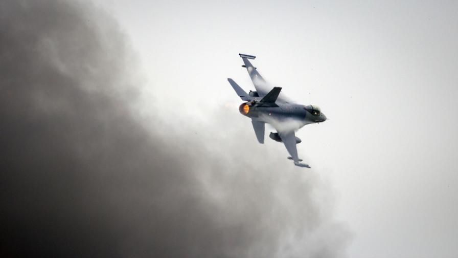 Американски изтребител F-16 се разби в Германия