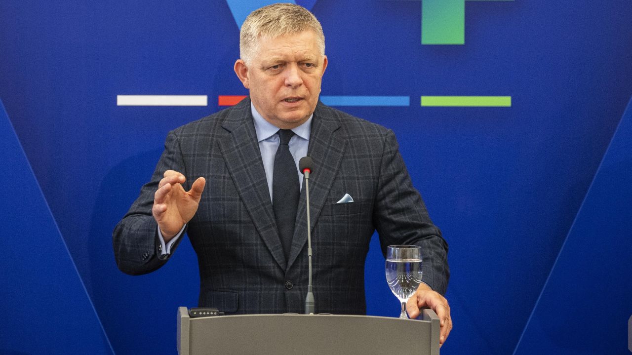 Политически трус в Словакия: Ще падне ли правителството на Роберт Фицо