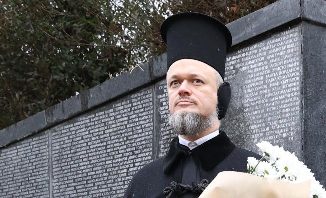 БПЦ низвергна от сан архимандрит Дионисий