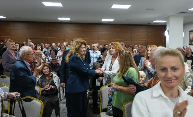Йотова и Вълчев в Сандански: Ще работим за силна България със самочувствие, чийто глас се чува в Европа