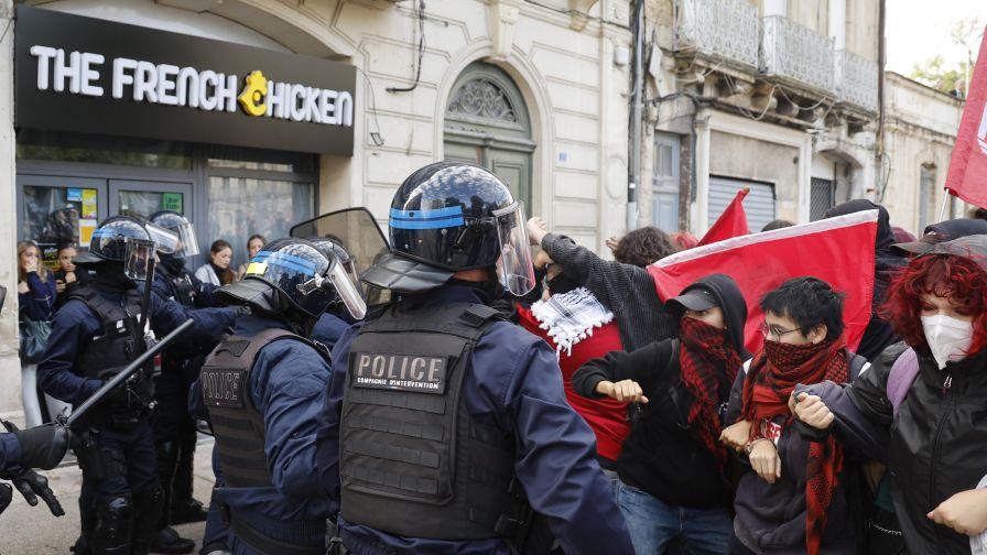 Арестуваха 17-годишен българин за побой над полицай по време на протестите във Франция
