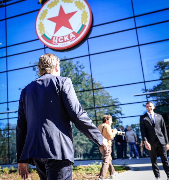 Новият стадион Българска армия1
