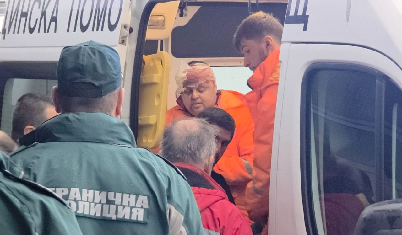 <p>Членовете на екипажа на атакувания с дронове в Черно море малтийски товарен кораб пристигнаха безопасно на Морска гара във Варна след спешната спасителна операция.</p>