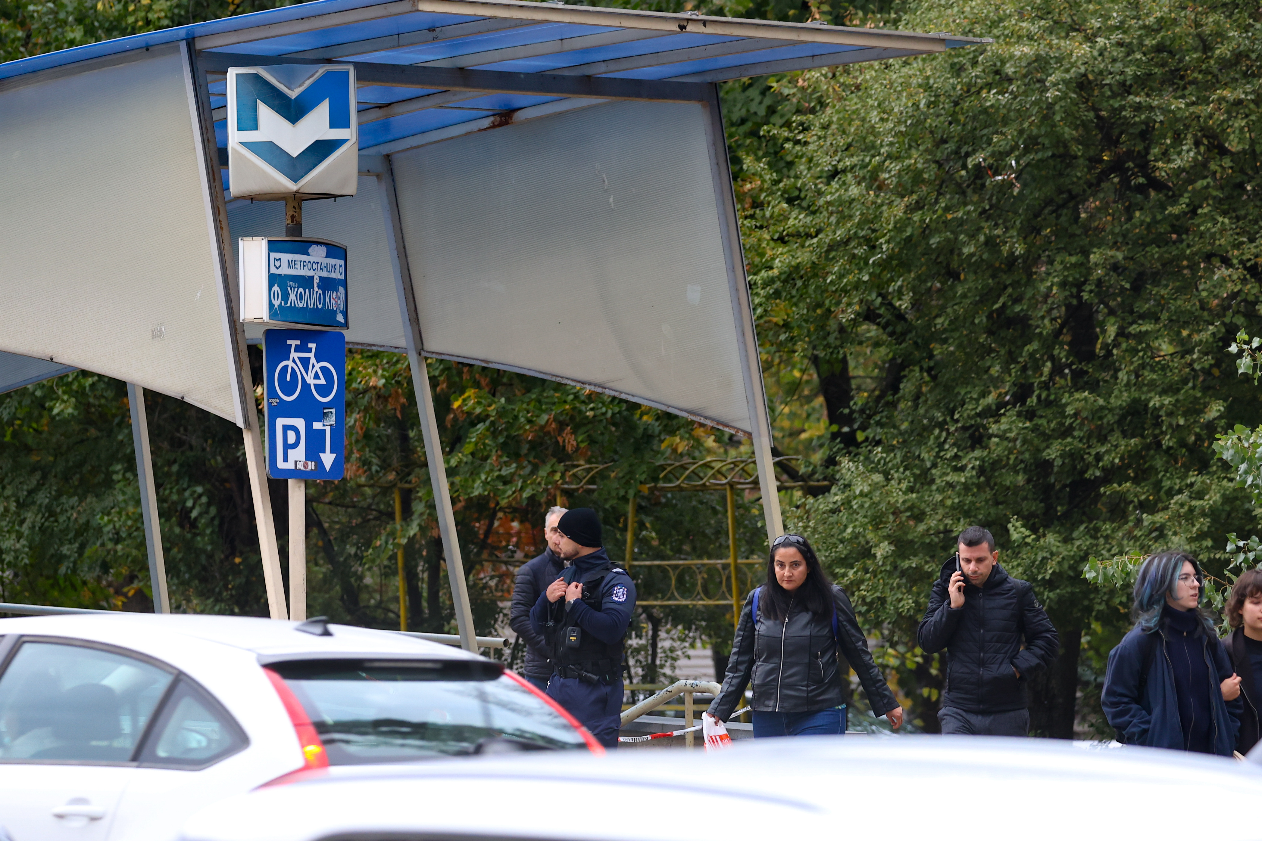 <p>Мъж издъхна в болница, след като бе открит в кома в асансьор на столичното метро.</p>