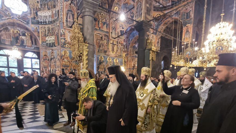 Вселенският патриарх Вартоломей и патриарх Даниил отслужват празнична литургия в Рилския манастир