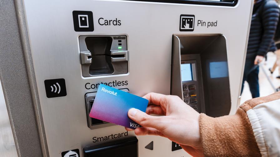 Сривът в Google Cloud блокира Revolut: Парите са на сигурно място, но достъпът до тях не е