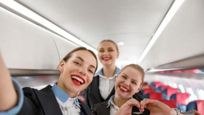 Български стюардеси се вдъхновиха от Victoria’s Secret и станаха хит в TikTok