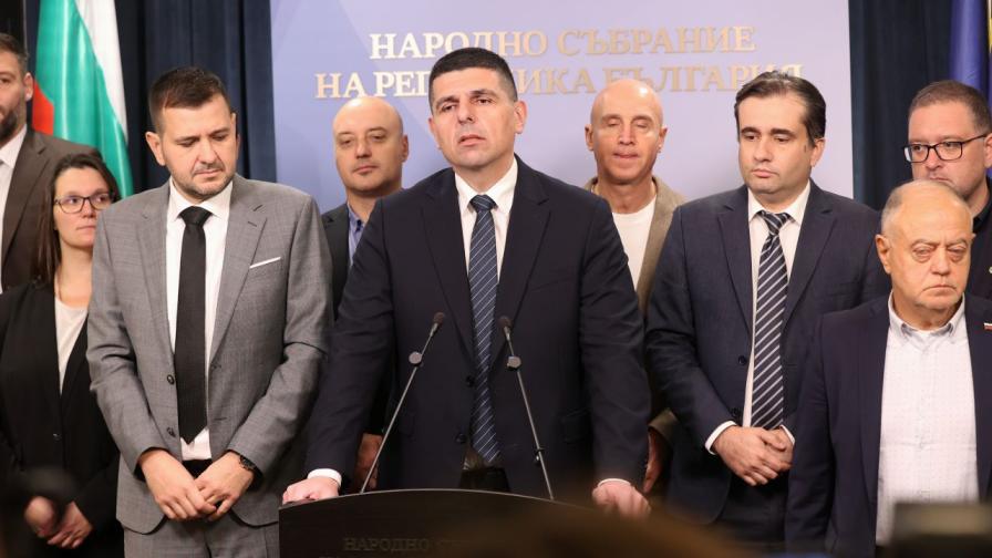 ДБ поиска оставките на шефа на НСО и Михаела Доцова след случая „Колтуклиева“