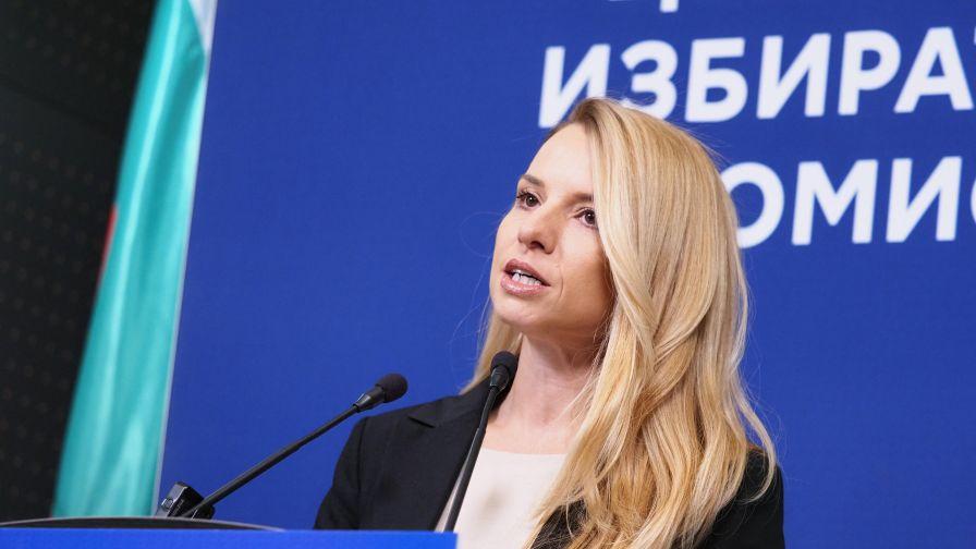 ЦИК следи за проблеми с машините и нарушения, 12 устройства са преминали на хартия