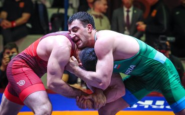 Кървав триумф за Семен Новиков на Световното, предстои повторение на олимпийския финал