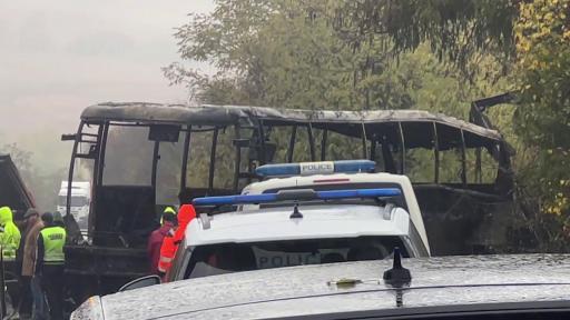 Ад на пътя Русе - София: Камиони и автобус с 36 пътници пламнаха след катастрофа