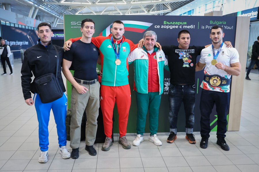 Шампионско посрещане за Семен Новиков в София1