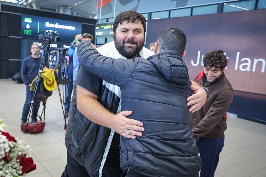 Шампионско посрещане за Семен Новиков в София1