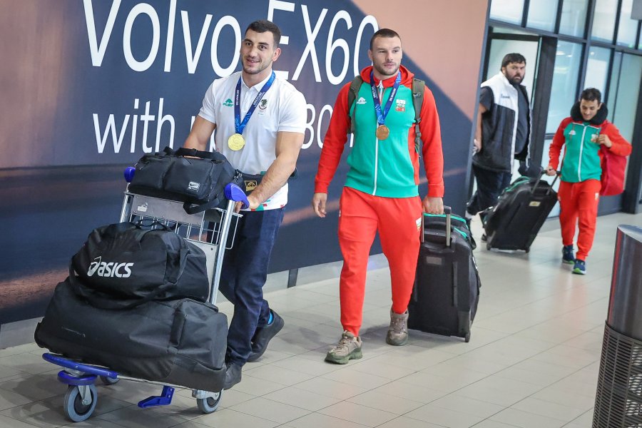 Шампионско посрещане за Семен Новиков в София1