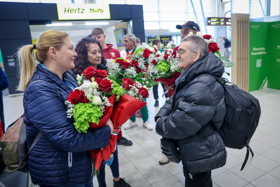 Шампионско посрещане за Семен Новиков в София1