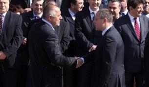 Бойко Борисов и Сергей Станишев по време на водосвета и издигането на знамето на София на пл. "Св. Ал. Невски"