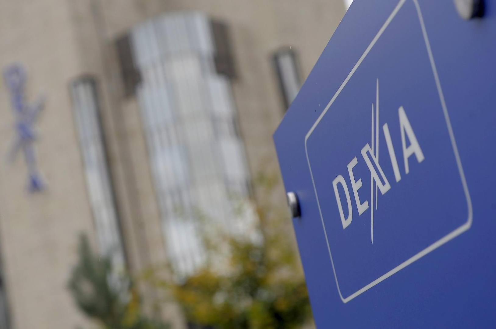 Парижката прокуратура разследва "Дексиа" 