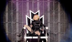 Мадона се раздава на сцената