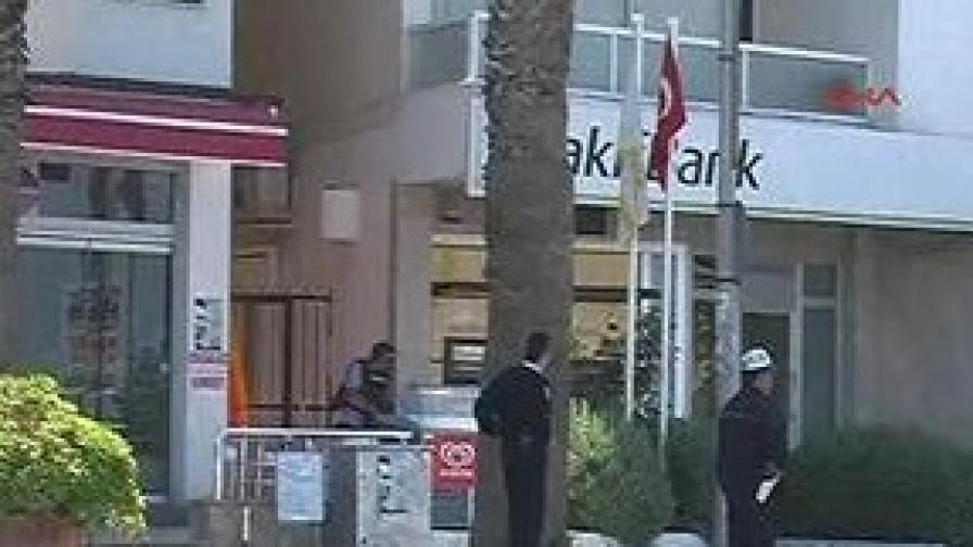 Обезвредиха бандита в турската банка