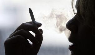 От 1 юни 2010 г. пушачите ще могат да палят само вкъщи и на открити места