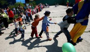 174 от децата са били на възраст под 10 години