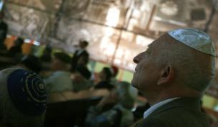 Еврейската общност у нас отбеляза траурен ден в памет на жертвите на Холокоста на 20 април.