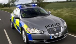 "Ягуар" за британските полицаи