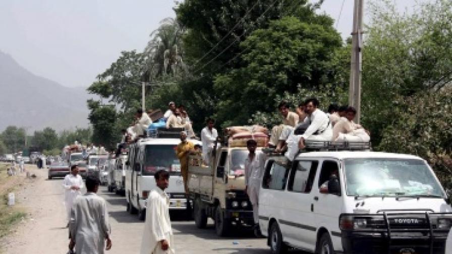 Тaлибани отвлякоха 400 ученици в Пакистан