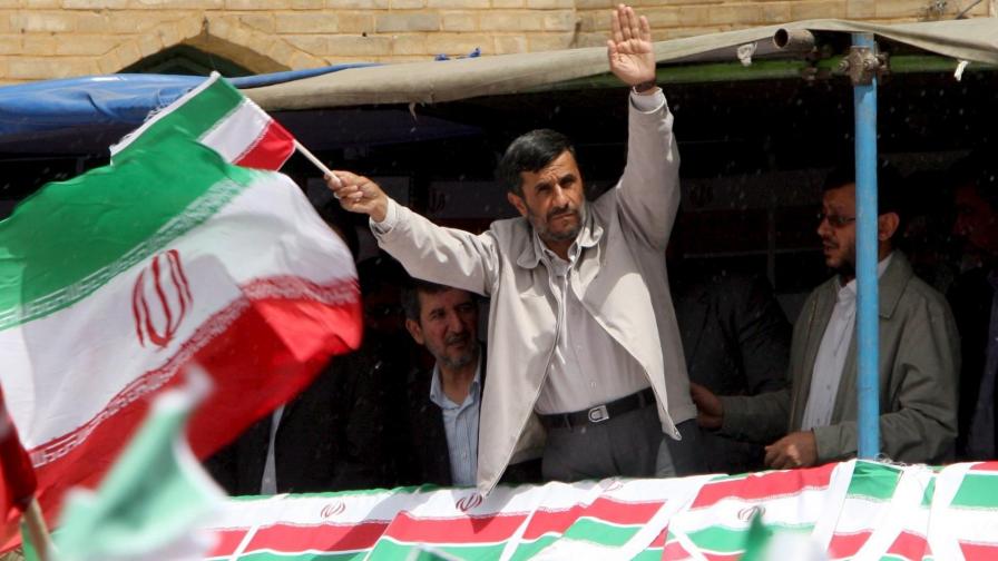 Досегашният държавен глава Махмуд Ахмадинеджад