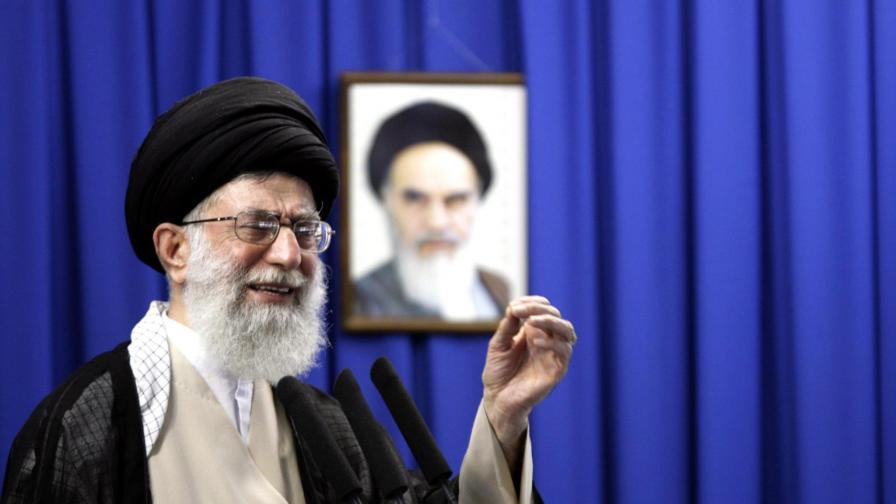 Аятолах Али Хаменей: Вотът идва от урните, а не от улиците