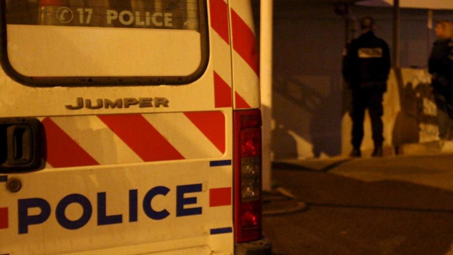 Арестуваха 25 души за обира на френската бижутерия